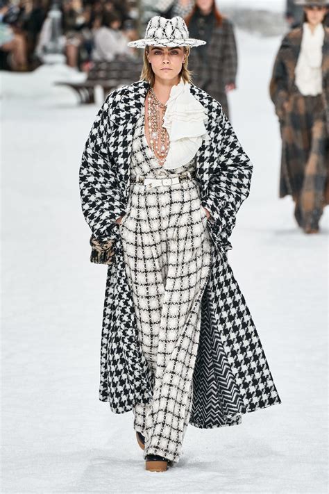 chanel moda 2019|Chanel fashion.